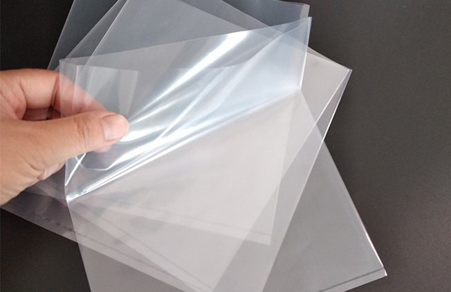 選用PE拉伸纏繞膜包裝產品的優勢在哪里 選用PE拉伸纏繞膜包裝產品的優勢在哪里